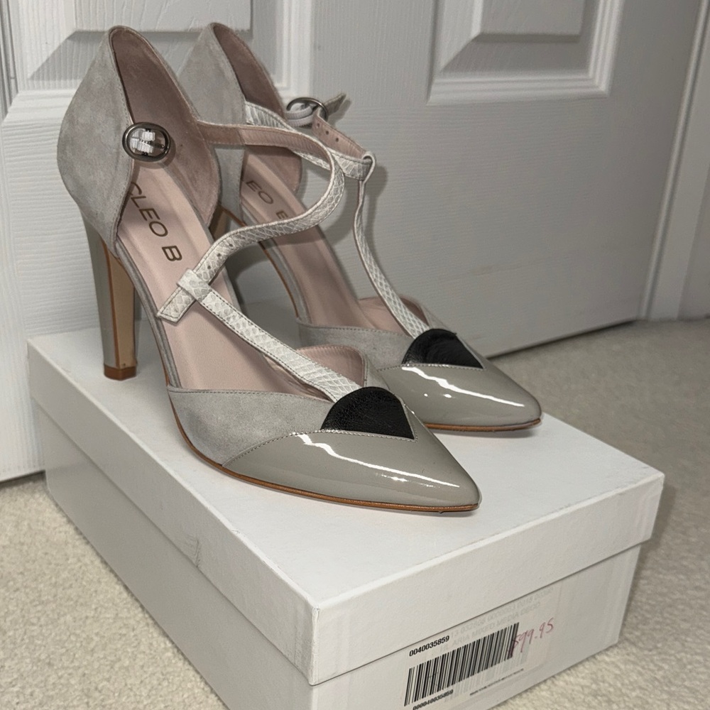 Cleo Two-Tone Heels in Gray and Black